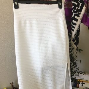 Body-con/pencil white skirt